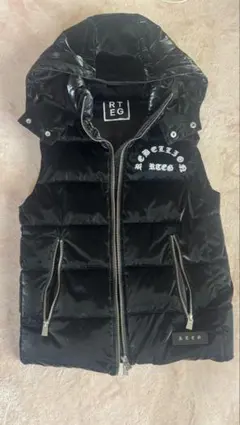 即完売/大人気商品】アダムスジャグラー ダウンベスト Lサイズ やりら