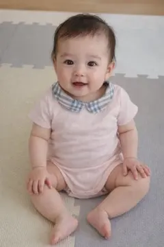 Burberry ピンクロンパース 12ヶ月