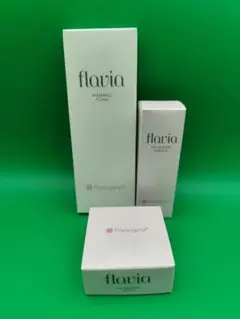 新品未開封　フラビア　ザ　モイスチャーエッセンス　クリーム　洗顔フォーム　3点のサムネイル