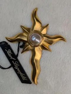 希少　美品　カール・ラガーフェルド フェイクパール　ジョウロモチーフ　ブローチ 2025年最新】カールラガーフェルドブローチの人気アイテム