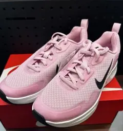 Nike ピンク スニーカー　ウェアオールデイ
