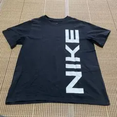 NIKE ルーズフィット 半袖Tシャツ ブラック　ナイキ　黒　ブラックレディース