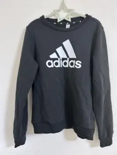 新品　adidas トレーナー　黒　140cm