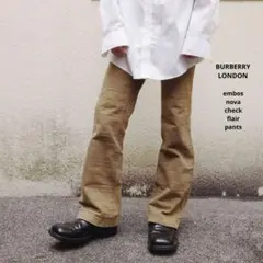 BURBERRY LONDON ノヴァチェックフレアパンツ ローライズ 古着のサムネイル
