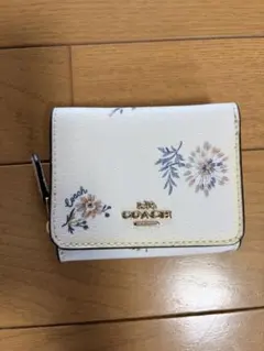 COACH 花柄 三つ折り財布 ホワイト