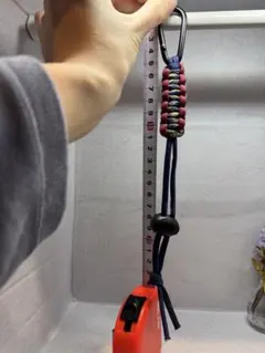 カラビナ付きパラコード ペットボトルホルダー(やや大きめ)