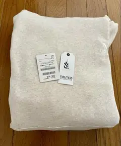 新品未使用。nautica バックロゴスウェットフーディー