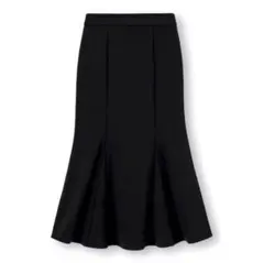 GU 222-344658／カットソーマーメイドロングスカート