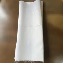 アートフラワー生地　サテン　中糊　90㎝×50㎝シミあり