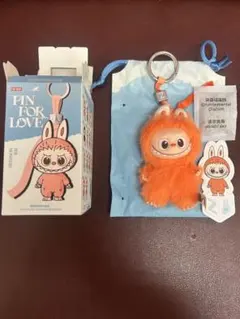 labubu pin for love キャラクターグッズ
