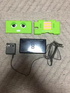 ニンテンドー DS ライト カセット、充電器、カバー付き