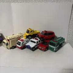 ブーブ 化学消防車からアンビュランス 変形ミニカー マック ミニカーのサムネイル