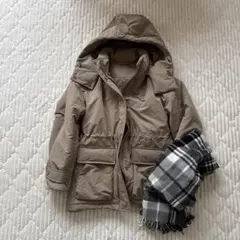 UNIQLO ハイブリッドダウン ベージュ