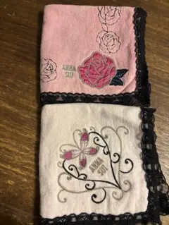 バラと蝶の刺繍タオルハンカチセット　ANNA SUI