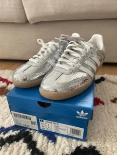 新品　未使用　adidas サンバ シルバー　23.5センチ