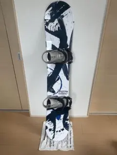 スノーボード 初心者～初中級者 ※ビンディングはイメージです。付属しません。のサムネイル
