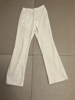 GU クリーム色 フレアパンツ 140サイズ