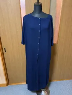 JUNOAH ジュノア 前開きロングワンピース ネイビー 表記21 大きいサイズのサムネイル