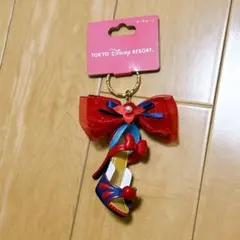【新品タグ付き】ディズニー　白雪姫　ヒール　キーホルダー　キーチェーンa9-12
