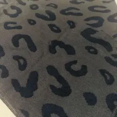 レオパード柄ニットマフラー グレーと黒 フリンジ付き リバーシブル