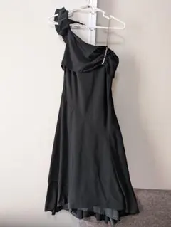 ブラック ワンショルダーパーティードレス