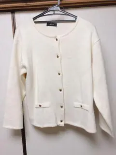 秋　冬　上着　白　ホワイト　綺麗目　カーディガン　Albino アルビーノ