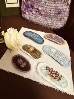 ハンドメイド　花と刺繍のヘアクリップ
