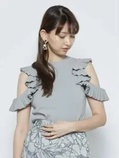 スナイデル　プリーツラッフルスリーブニットプルオーバー