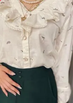 coqule NUMPHフリル・レース付き花柄刺繍シャツ　cotton100%