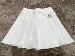 ★DHOLICの白系(淡いアイボリー)のミニスカート☆彡のサムネイル