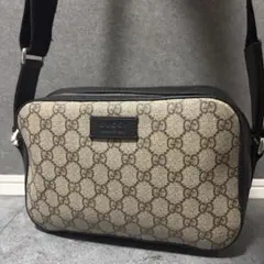 GUCCI グッチ　ショルダーバッグ GGスプリーム カメラバッグ　斜め掛け