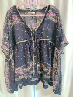 axes femme ネイビー フラワープリント 半袖シャツ