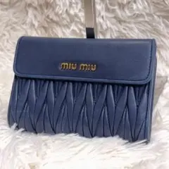 MIU MIU 折り財布 マテラッセ ラウンドファスナー ネイビー - メルカリ