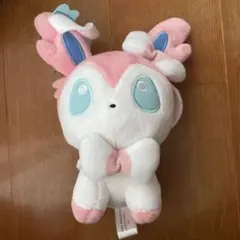 ニンフィア クリップマスコット ポケモンセンター Play Rough! - メルカリ