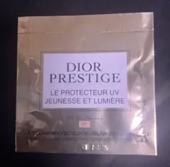 ディオール プレステージホワイトルプロテクターUVルミエールBB 01