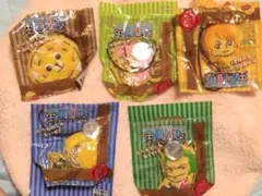 ワンピース　ストラップ　新品未開封(ナミのみ開封跡あり) 5個セット