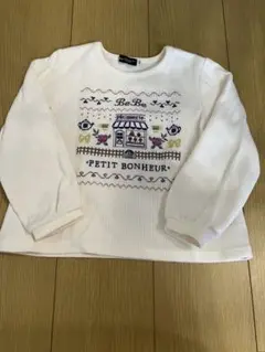 BeBe プリント入りホワイトトレーナー　110