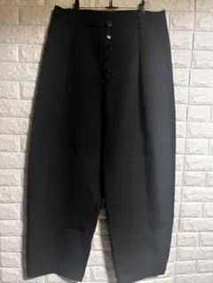 タイムセール！meagratia タックパンツのサムネイル