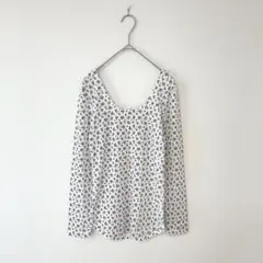 상태좋음 長袖カットソー ロンT 前後2way 小花柄 フラワー ヘンリーネック