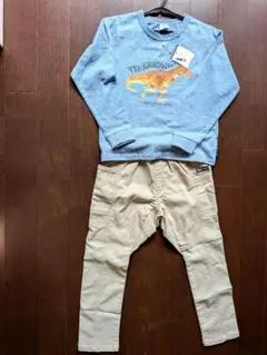 【BREEZ】ティラノサウルスデザ長そでTシャツ＆パンツ 130cm