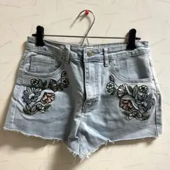 レディース★刺繍 デニムショートパンツ 69cm