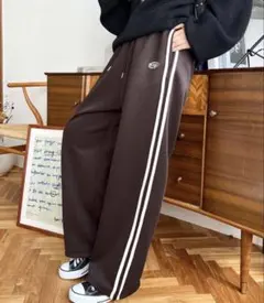 ロゴ刺繍トラックジャージパンツ ブラウン