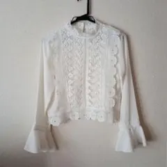 ホワイトレースフレア袖ブラウス