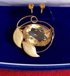 ブローチ シルバー製イヤリング 天然石 シトリン 大振り 植物モチーフ B48