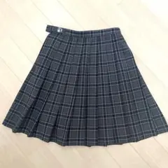 【美品】マンシングウェア　チェック柄プリーツスカート　サイズ11号　ウール混 美品】マンシングウェア チェック柄プリーツスカート サイズ11号
