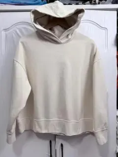 クリーム色 フード付きスウェットパーカー