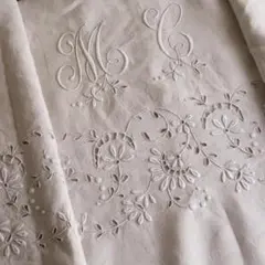 393】フランスアンティーク 大判リネンシーツ モノグラム刺繍 カット