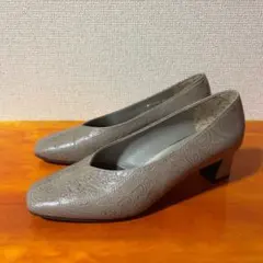 ❀美品 卑弥呼 グレー ペイズリー パンプス 23cm