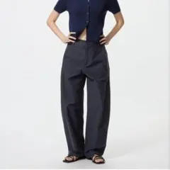 ユニクロ　ジャージーバレルレッグパンツ