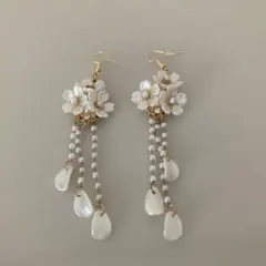 桜モチーフ パール調 ロングピアス